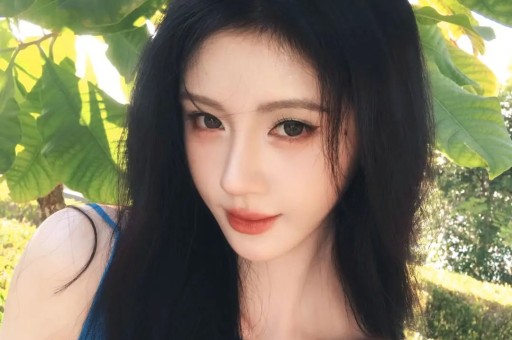 易易紫曝少数民族女星被经纪人潜规则：娱乐圈的权力游戏何时休